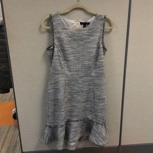 Beautiful Banana Republic sleeveless dress.. 10p